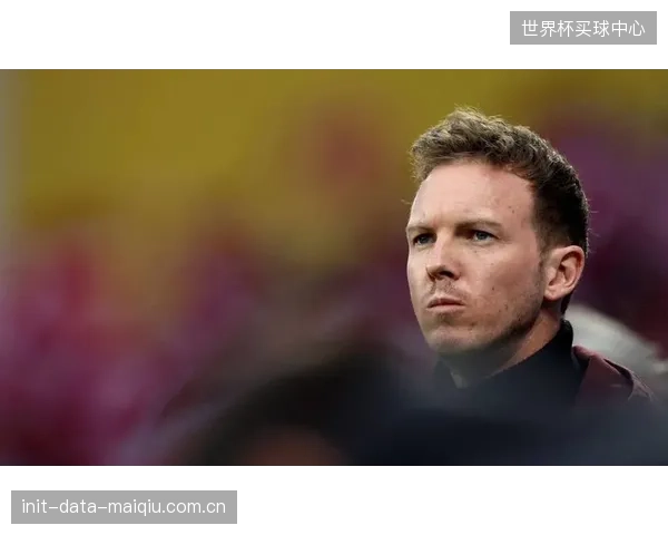 纳格尔斯曼的德国队大名单仍存变数,防守问题是其争冠路上的最大障碍。 纳格尔斯曼的德国队大名单仍存变数,防守问题是其争冠路上的最大障碍。